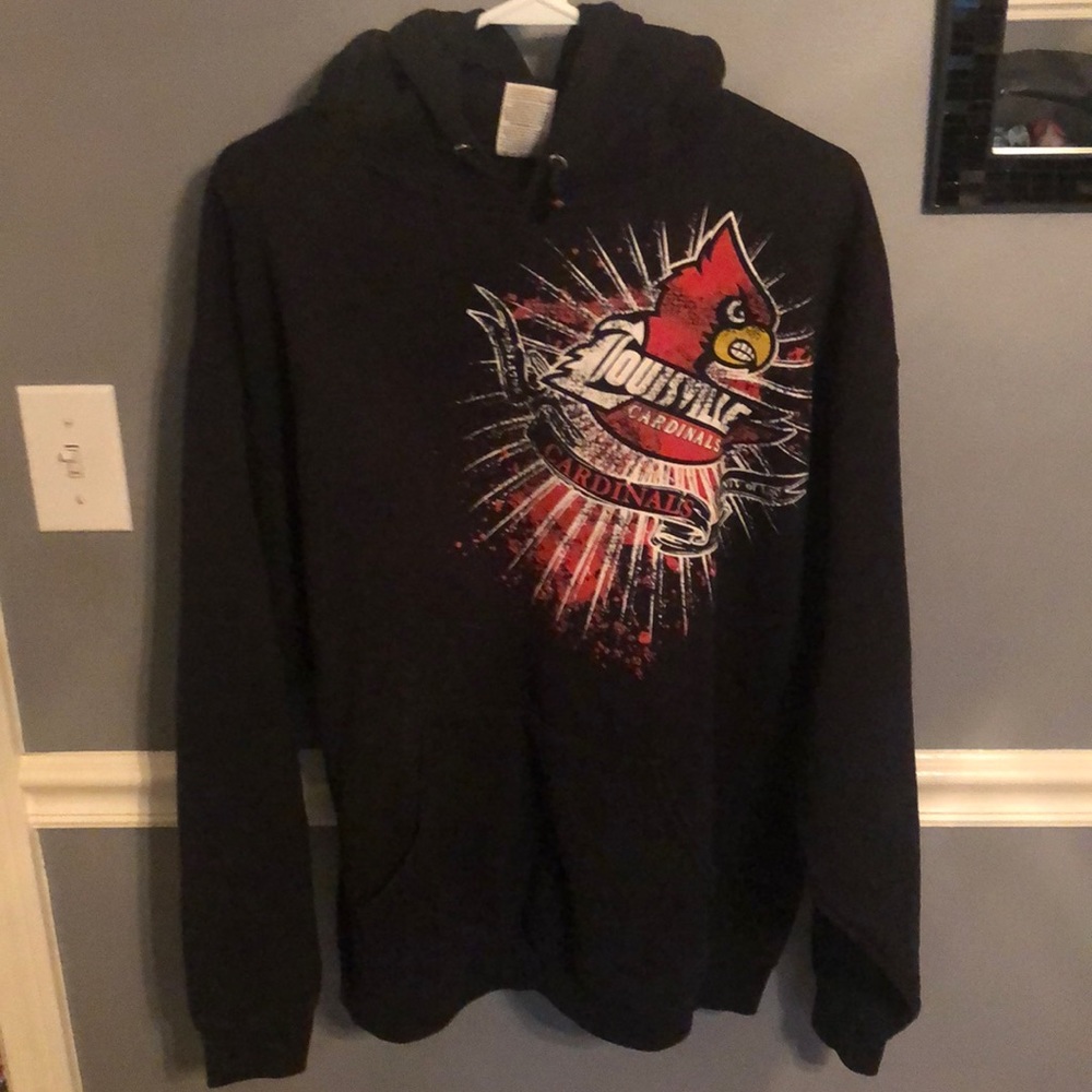 Black Louisville Cardinals hoodie!